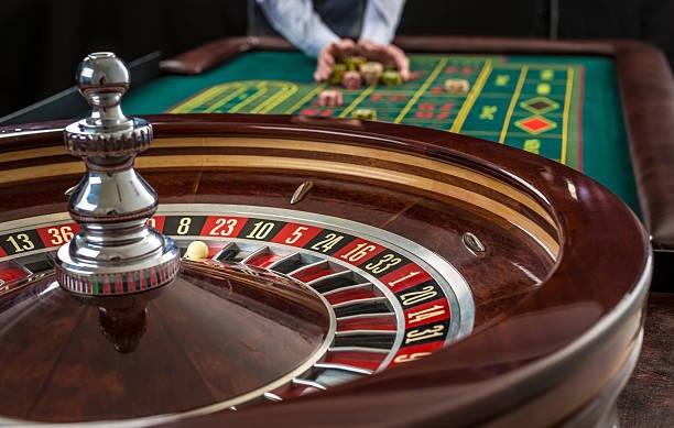 sakauslot live-dealer blackjack table on mobile phone screen